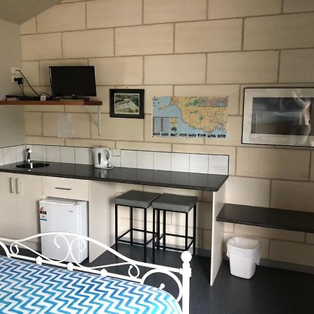 Port Campbell Guesthouse & Flash Packers Exterior foto